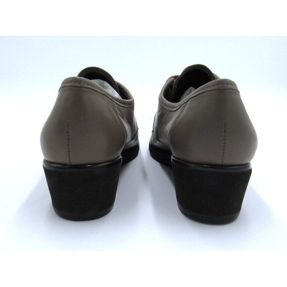 Walking Lady by Trotters Womens 6M Taupe Block Heeled Loafers Leather Casual - Picture 8 of 16